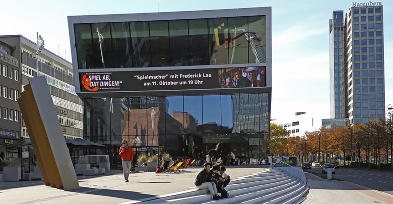 DFB-Fußballmuseum mit Harenberg City Center rechts im Hintergrund