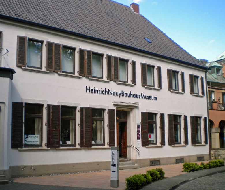 Das Heinrich Neuy Bauhaus Museum am Kirchplatz in Borghorst