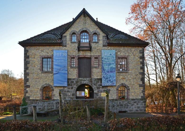 Landschaftsinformationszentrum Möhnesee als typisches Nach­nutzungskonzept zur Umweltbildung
