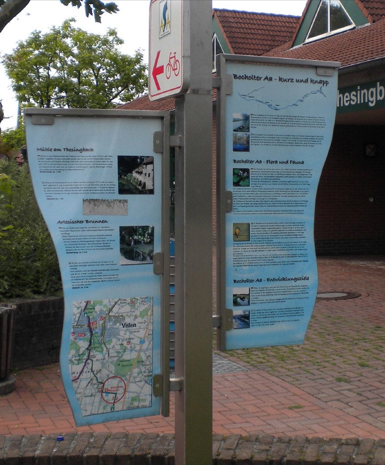Hinweistafeln am "Radweg Bocholter Aa" in Velen